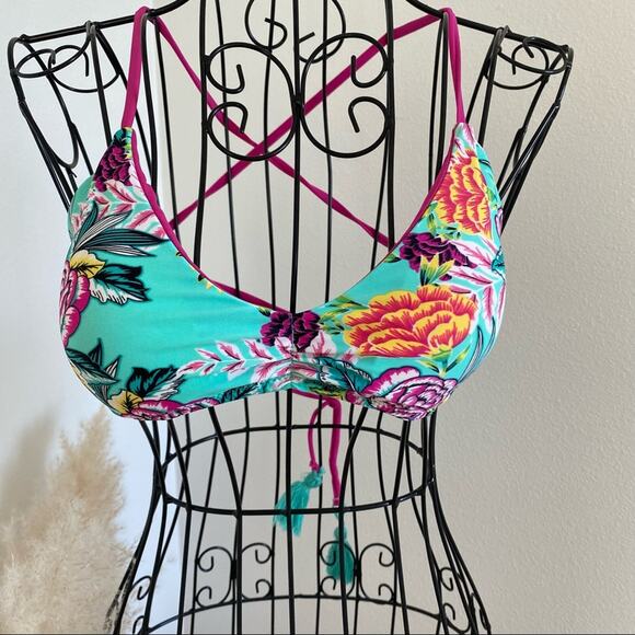 BECCA by Rebecca Virtue Green Floral Strappy Back Tassel Bikini Top Small NEW - Picture 3 of 8